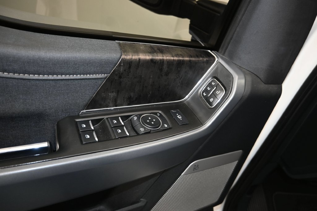 Used 2024 Ford F250 Lariat w/ Sport Appearance Package AWD/4WD image 11
