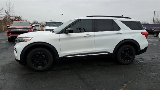 Used 2021 Ford Explorer XLT w/ Equipment Group 202A image 5