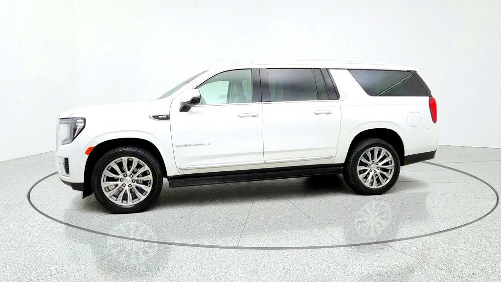 Used 2022 GMC Yukon XL Denali AWD/4WD image 8