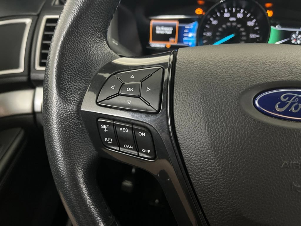 Used 2017 Ford Explorer XLT w/ Equipment Group 202A AWD/4WD image 57