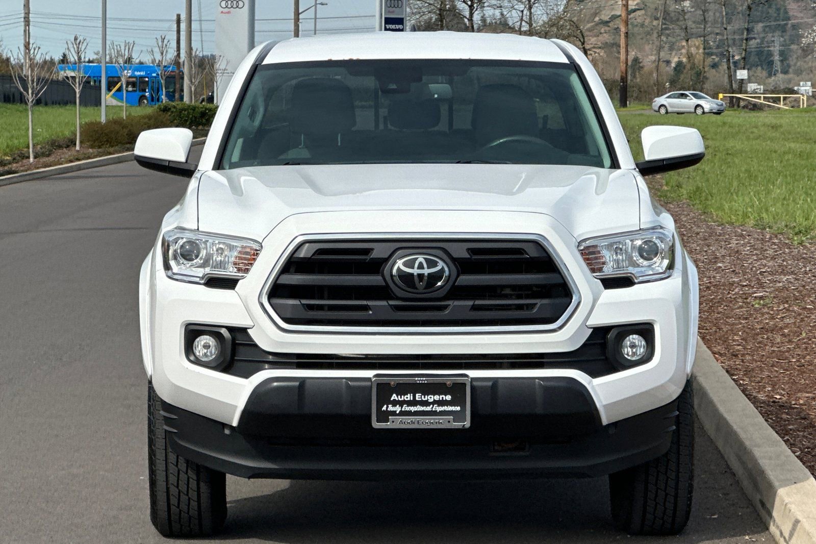Used 2019 Toyota Tacoma SR5 image 8