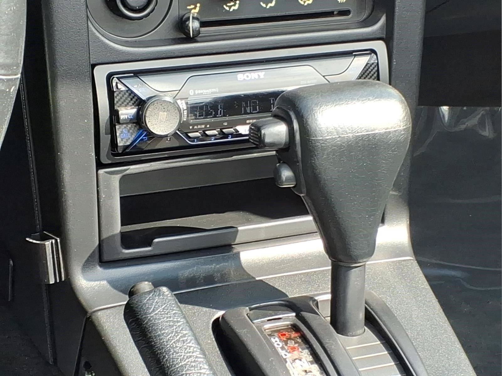 Used 1997 MAZDA MX-5 Miata RWD image 13