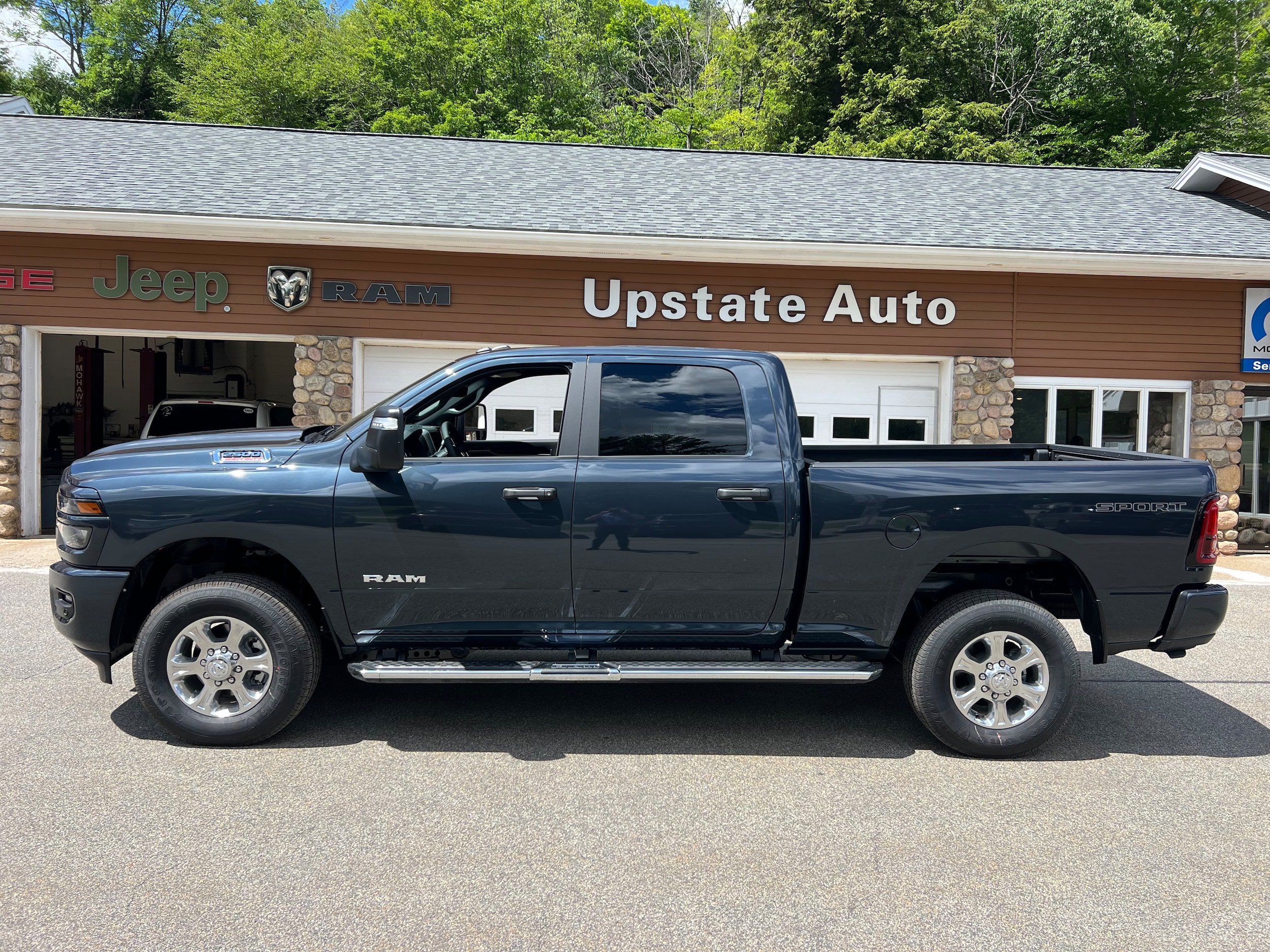 New 2026 RAM 2500 Big Horn AWD/4WD image 8