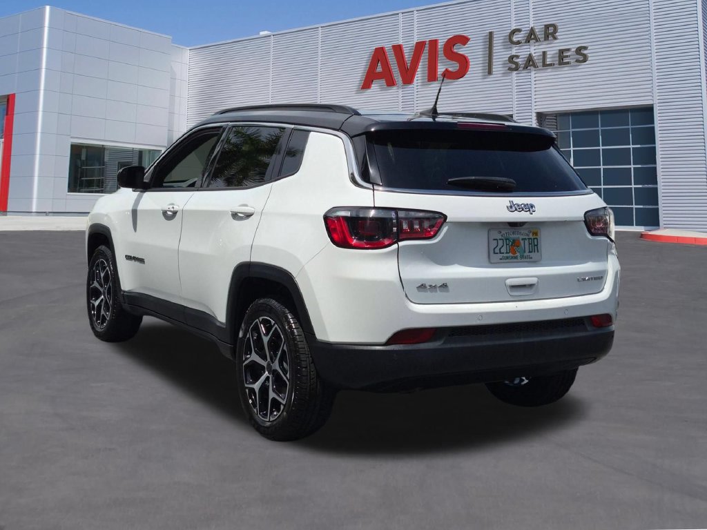 Used 2025 Jeep Compass Limited AWD/4WD image 9