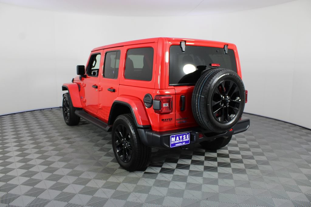 Used 2025 Jeep Wrangler Unlimited Sahara AWD/4WD image 21