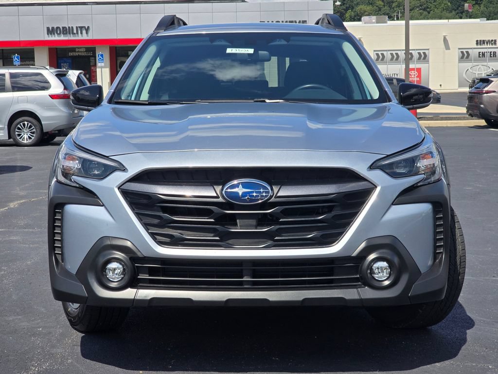 Used 2023 Subaru Outback Premium AWD/4WD image 3