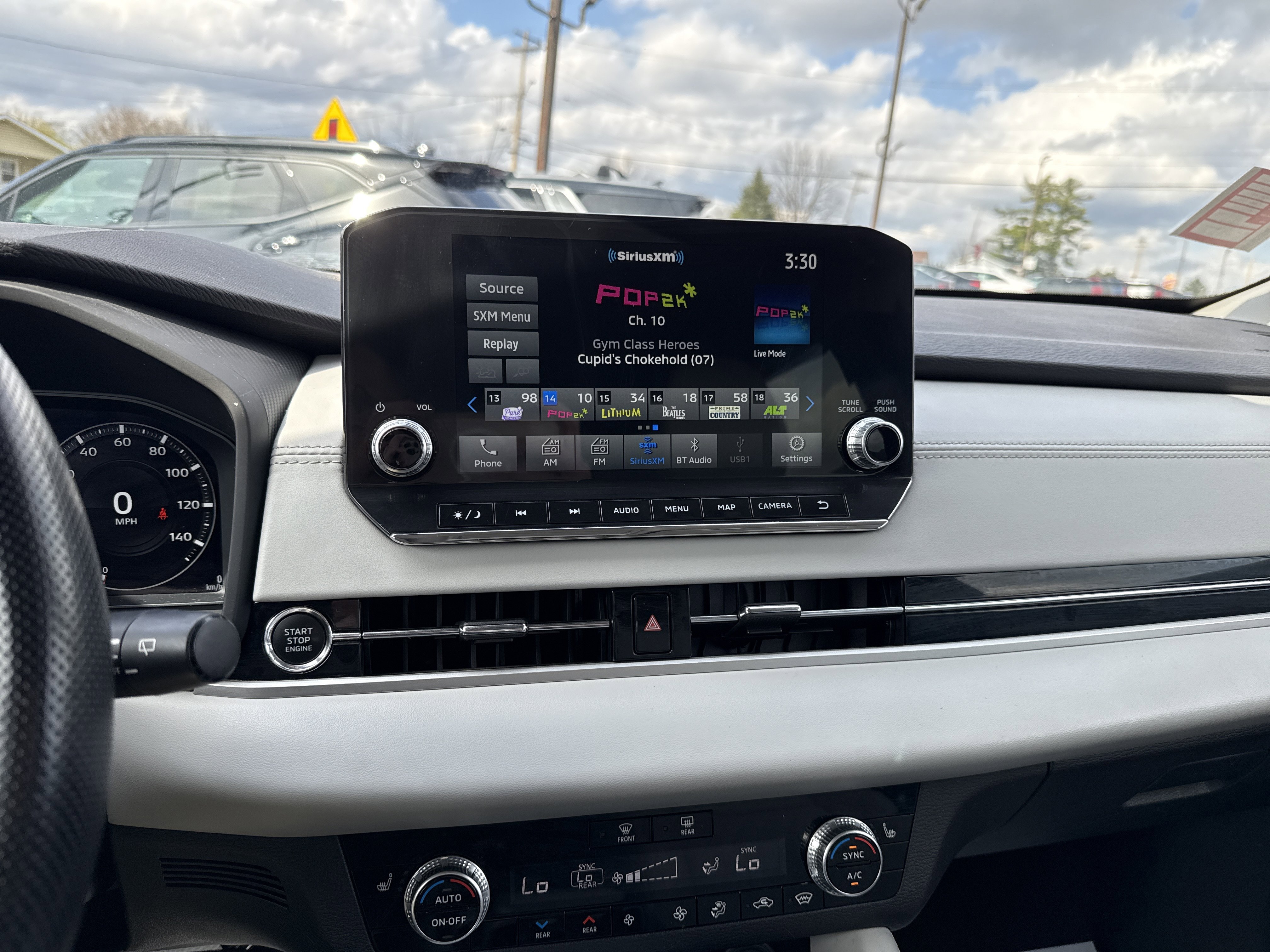 Used 2022 Mitsubishi Outlander SEL image 22