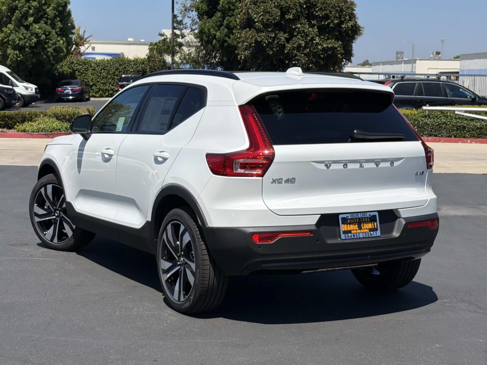 New 2026 Volvo XC40 B5 Plus w/ Protection Package Premier AWD/4WD image 5