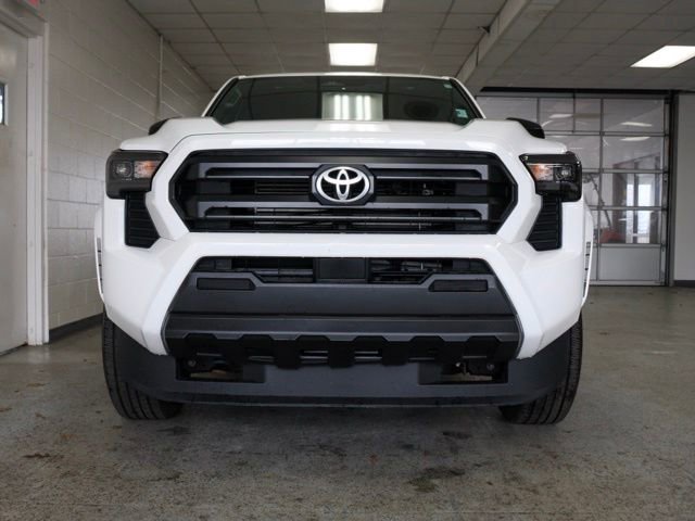 Used 2024 Toyota Tacoma SR image 3