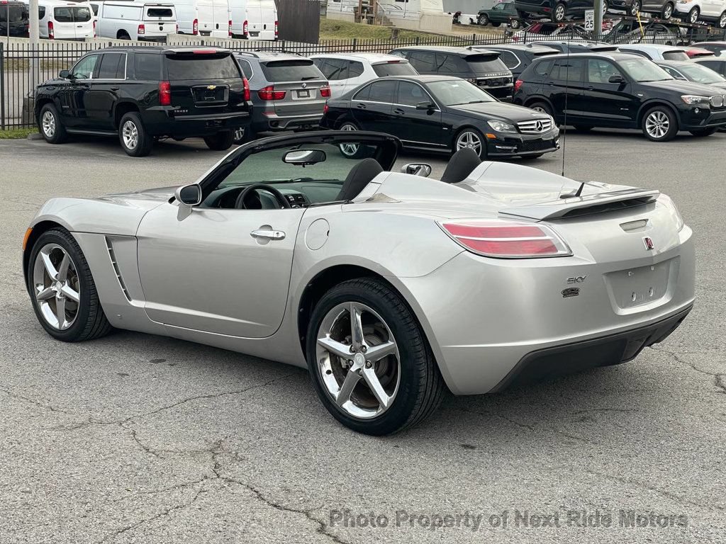 Used 2007 Saturn Sky RWD image 9