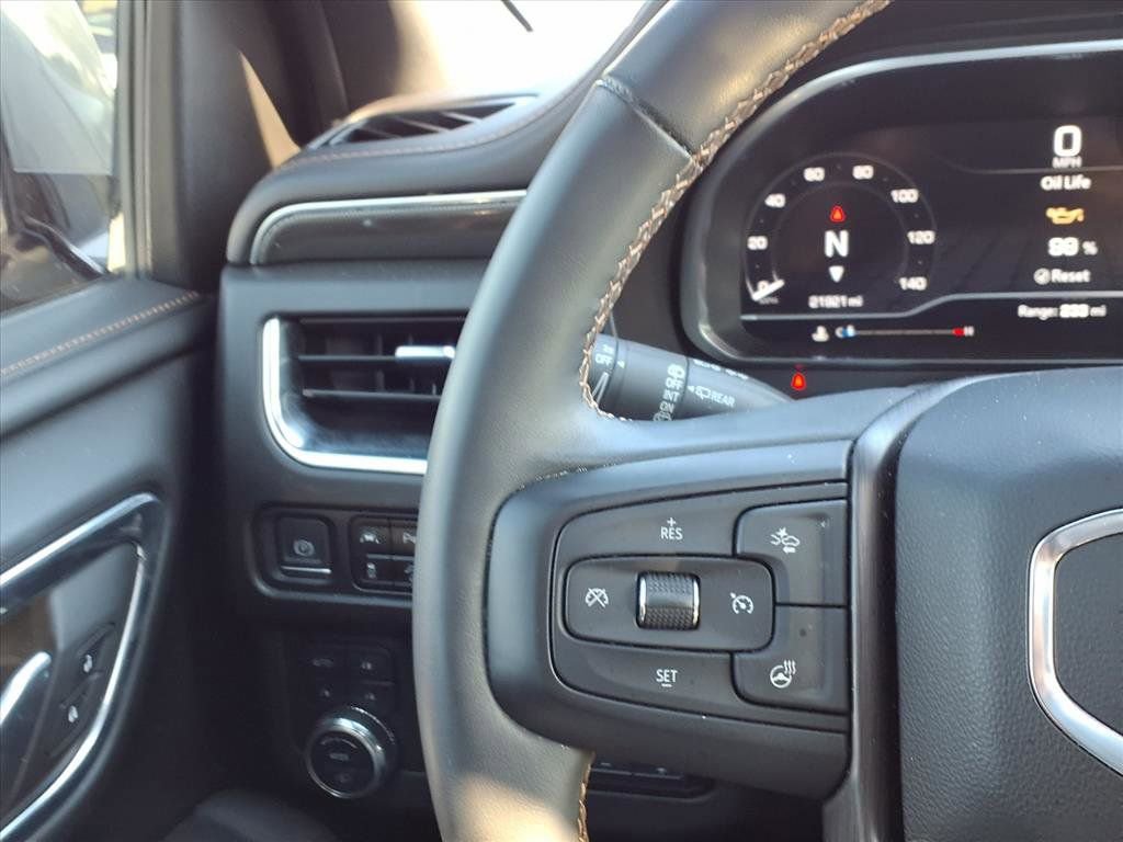 Used 2023 GMC Yukon AT4 w/ AT4 Premium Plus Package image 16