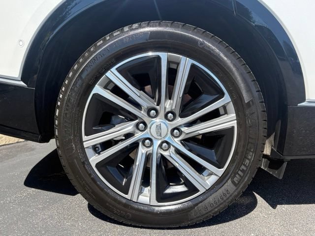 Certified 2024 Cadillac Lyriq Luxury AWD/4WD image 16