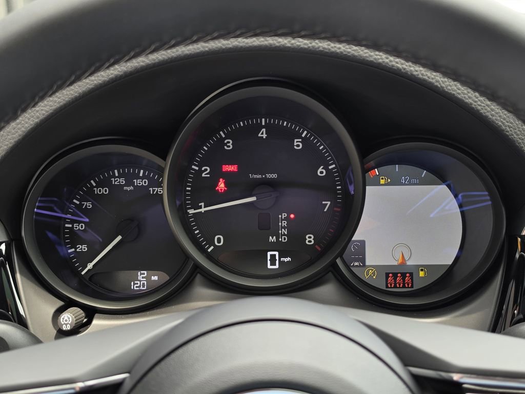 New 2026 Porsche Macan AWD/4WD image 14