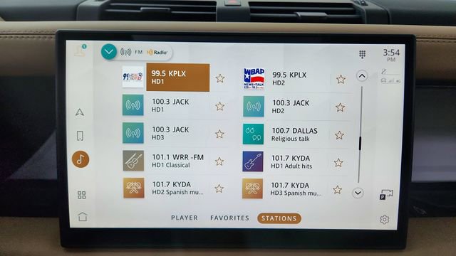 Used 2025 Land Rover Defender 90 X-Dynamic SE image 40