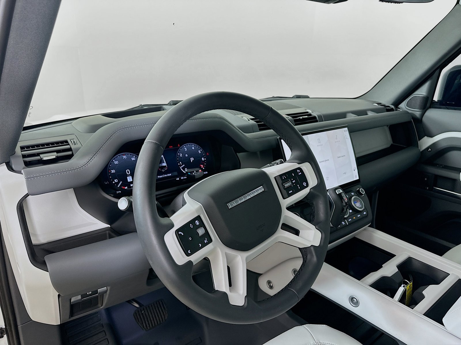 New 2026 Land Rover Defender 130 X-Dynamic SE AWD/4WD image 33
