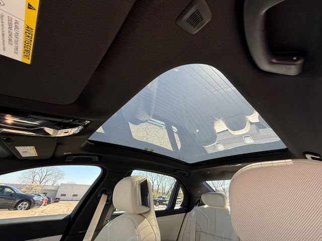 Certified 2024 BMW 760i xDrive w/ Executive Package image 29