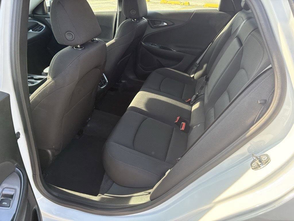 Used 2024 Chevrolet Malibu LT image 15