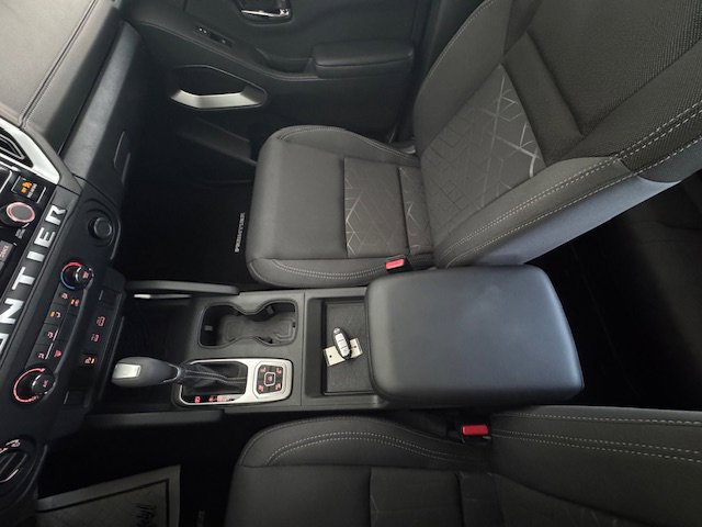 Used 2026 Nissan Frontier SV w/ Tow Package image 7