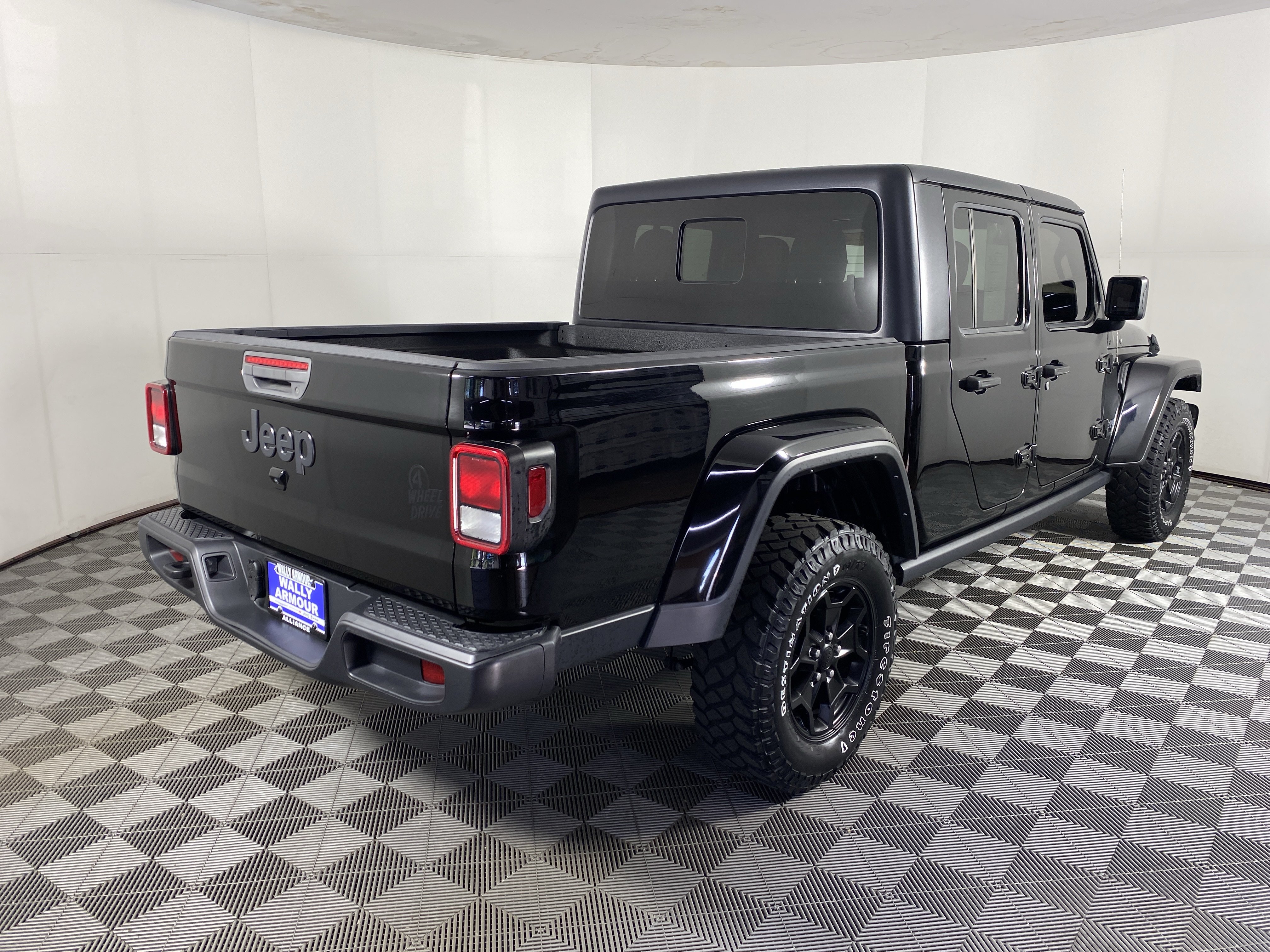 Used 2022 Jeep Gladiator Sport AWD/4WD image 7