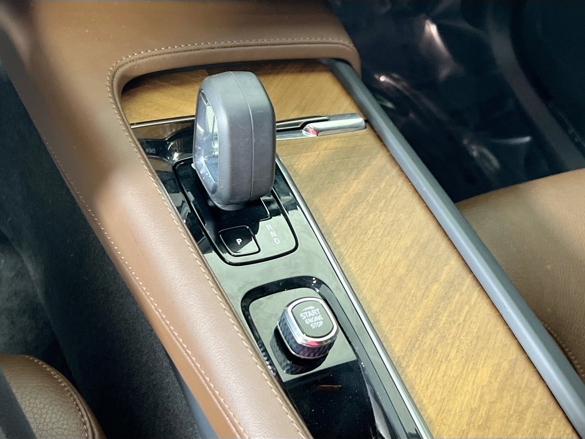 Used 2023 Volvo XC90 B6 Plus w/ Protection Package Premier image 17