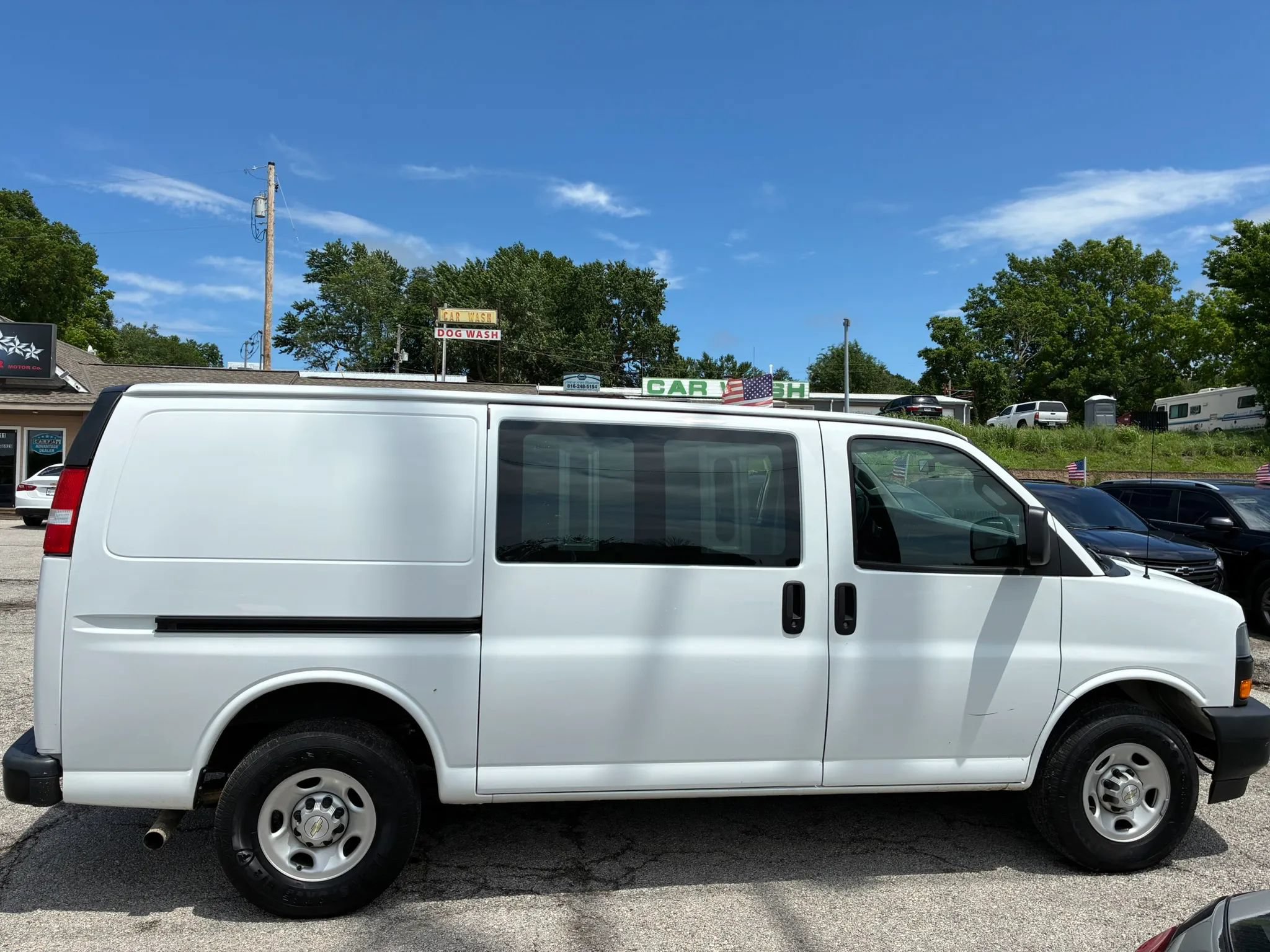 Used 2022 Chevrolet Express 2500 w/ Driver Convenience Package RWD image 8
