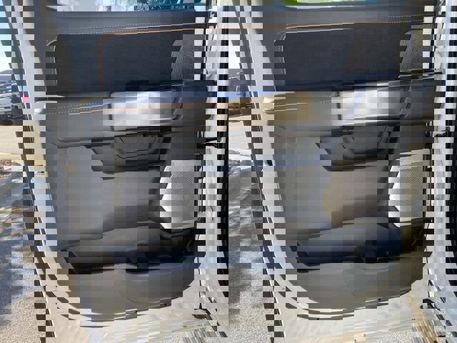 Certified 2022 Ford F150 Platinum w/ Equipment Group 701A High AWD/4WD image 14