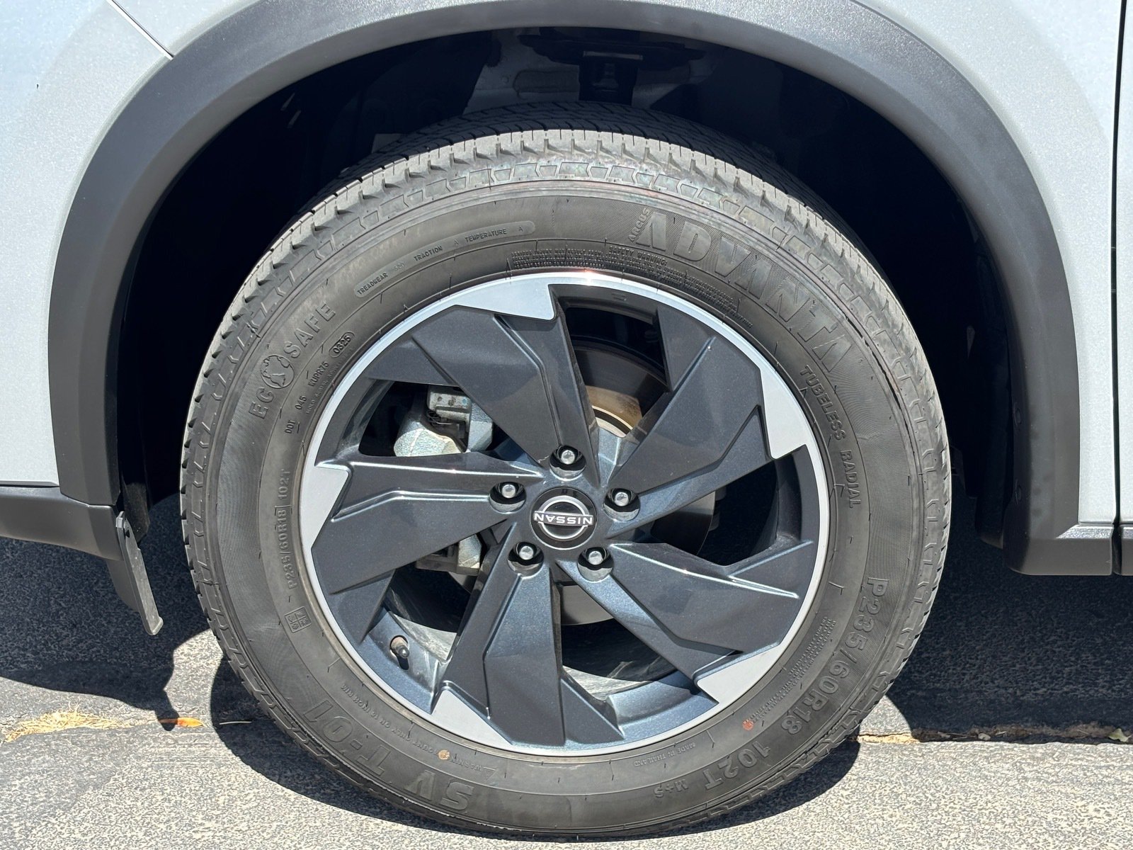 Used 2025 Nissan Rogue SV AWD/4WD image 10