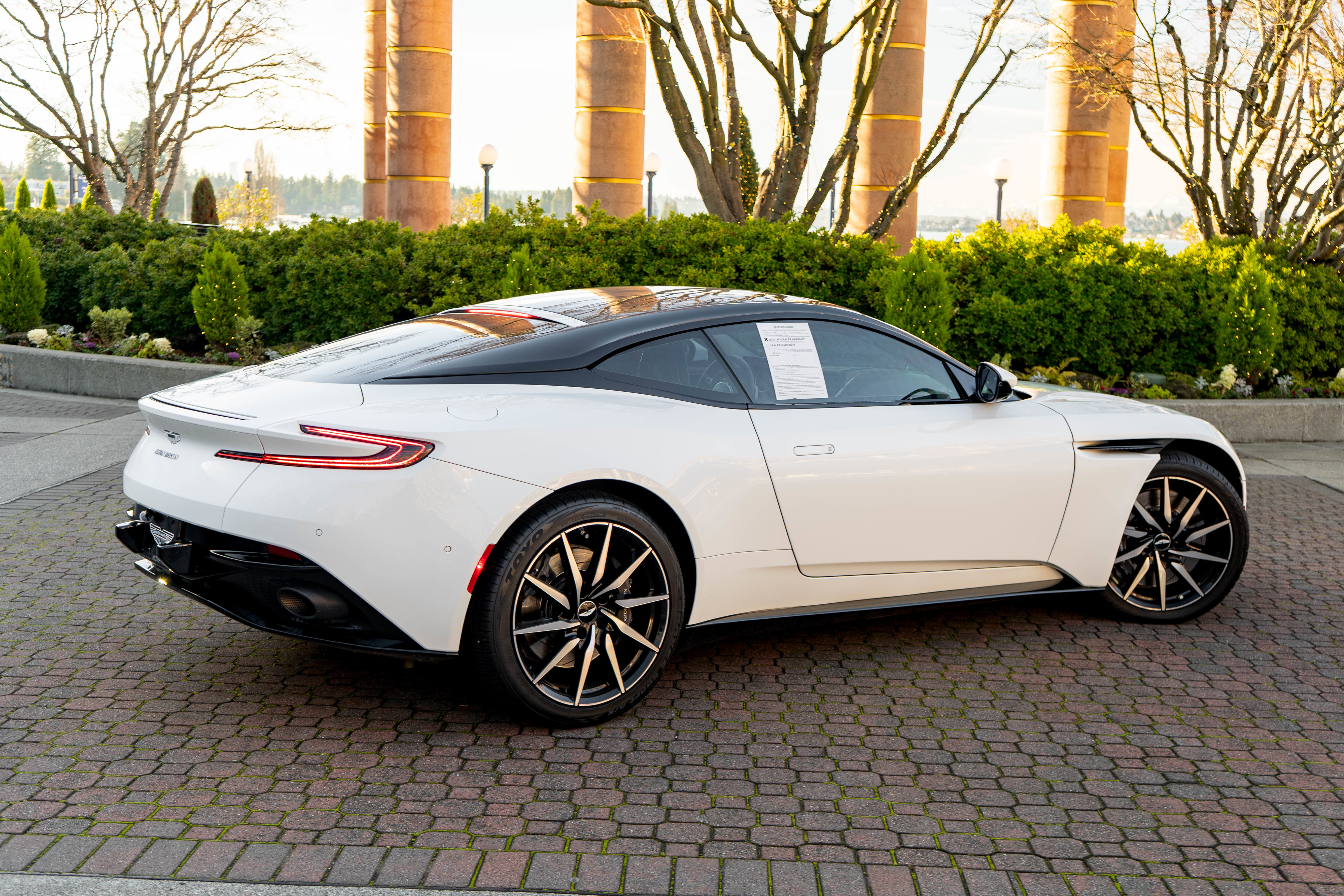 Used 2019 Aston Martin DB11 Coupe image 37
