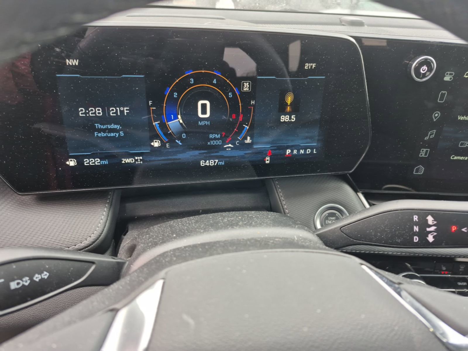 Used 2025 Chevrolet Equinox LT w/ Midnight Edition image 9