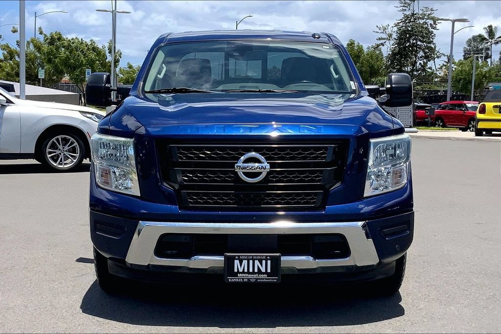 Used 2020 Nissan Titan SV w/ SV Convenience Package RWD image 3
