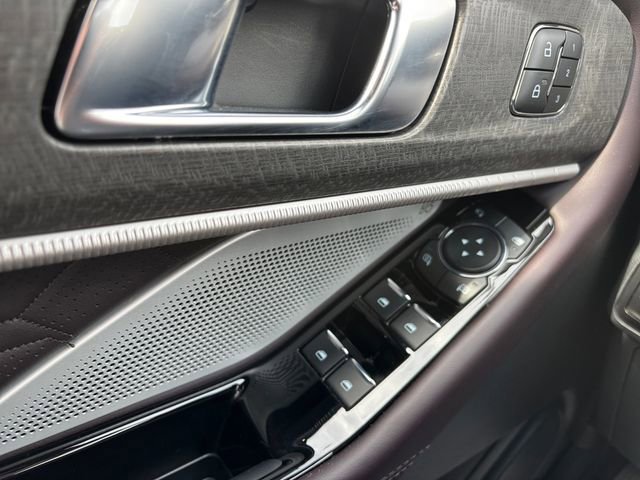 Certified 2025 Ford Explorer Platinum w/ LUX Leather Package image 16