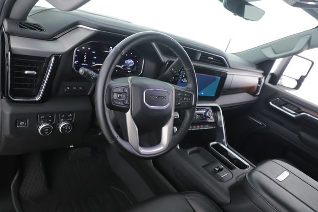 Used 2024 GMC Sierra 2500 Denali w/ Denali Reserve Package AWD/4WD image 18