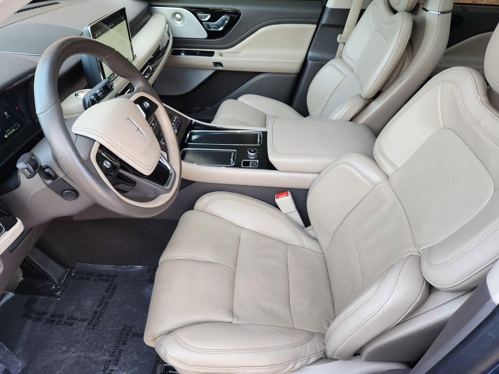 Used 2020 Lincoln Aviator Reserve w/ Equipment Group 202A image 12