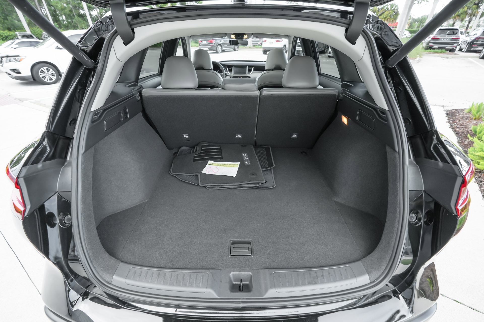 Used 2025 INFINITI QX50 Luxe image 38