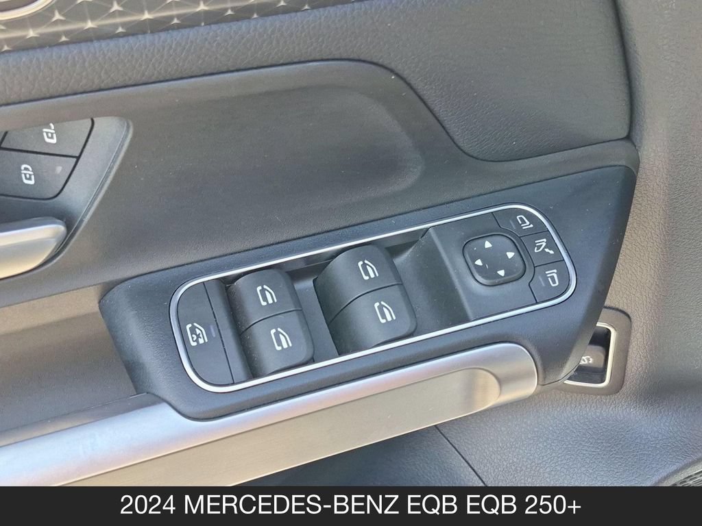 Used 2024 Mercedes-Benz EQB 250+ image 25
