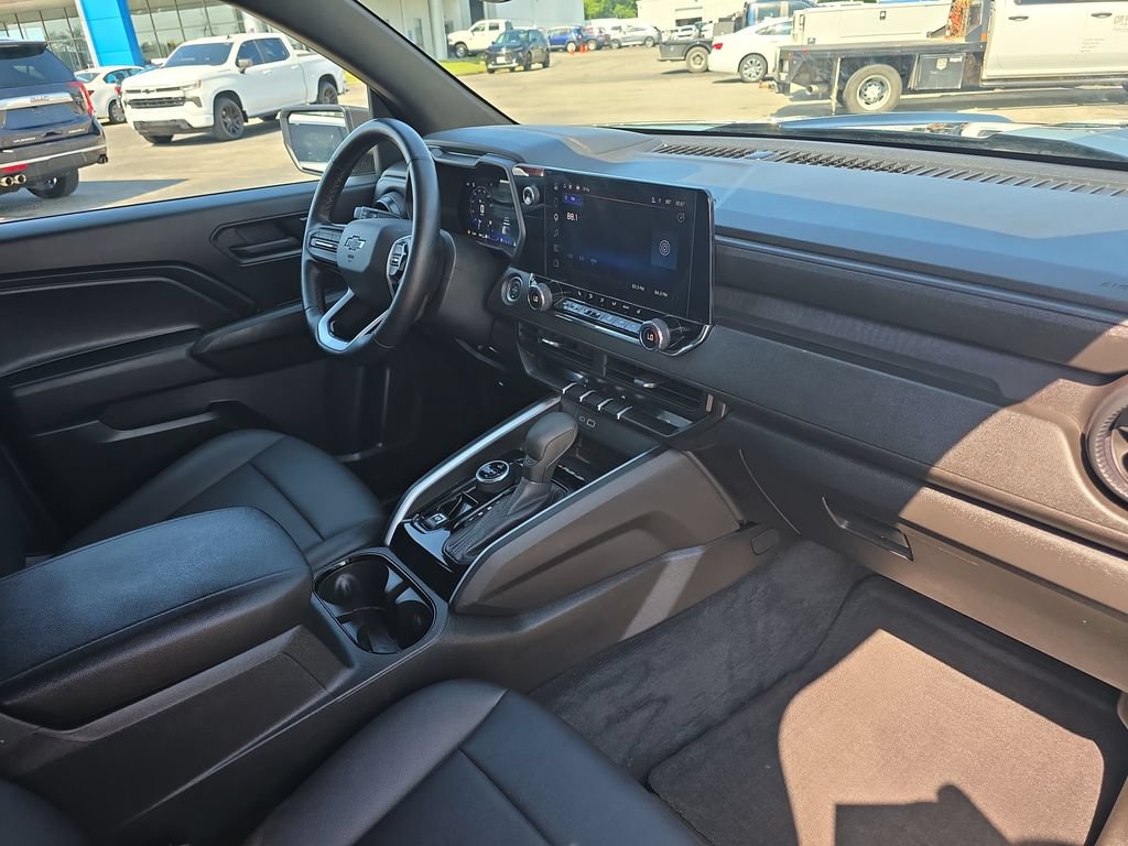 Used 2025 Chevrolet Colorado Trail Boss AWD/4WD image 20