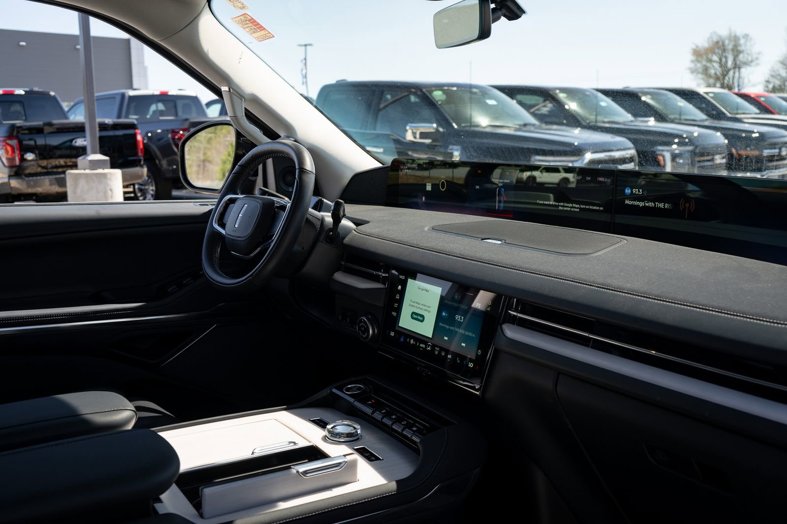 Used 2025 Lincoln Navigator L Reserve image 41