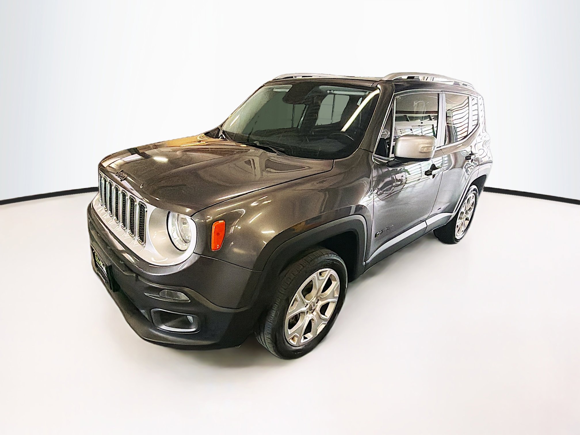 Used 2016 Jeep Renegade Limited AWD/4WD image 3