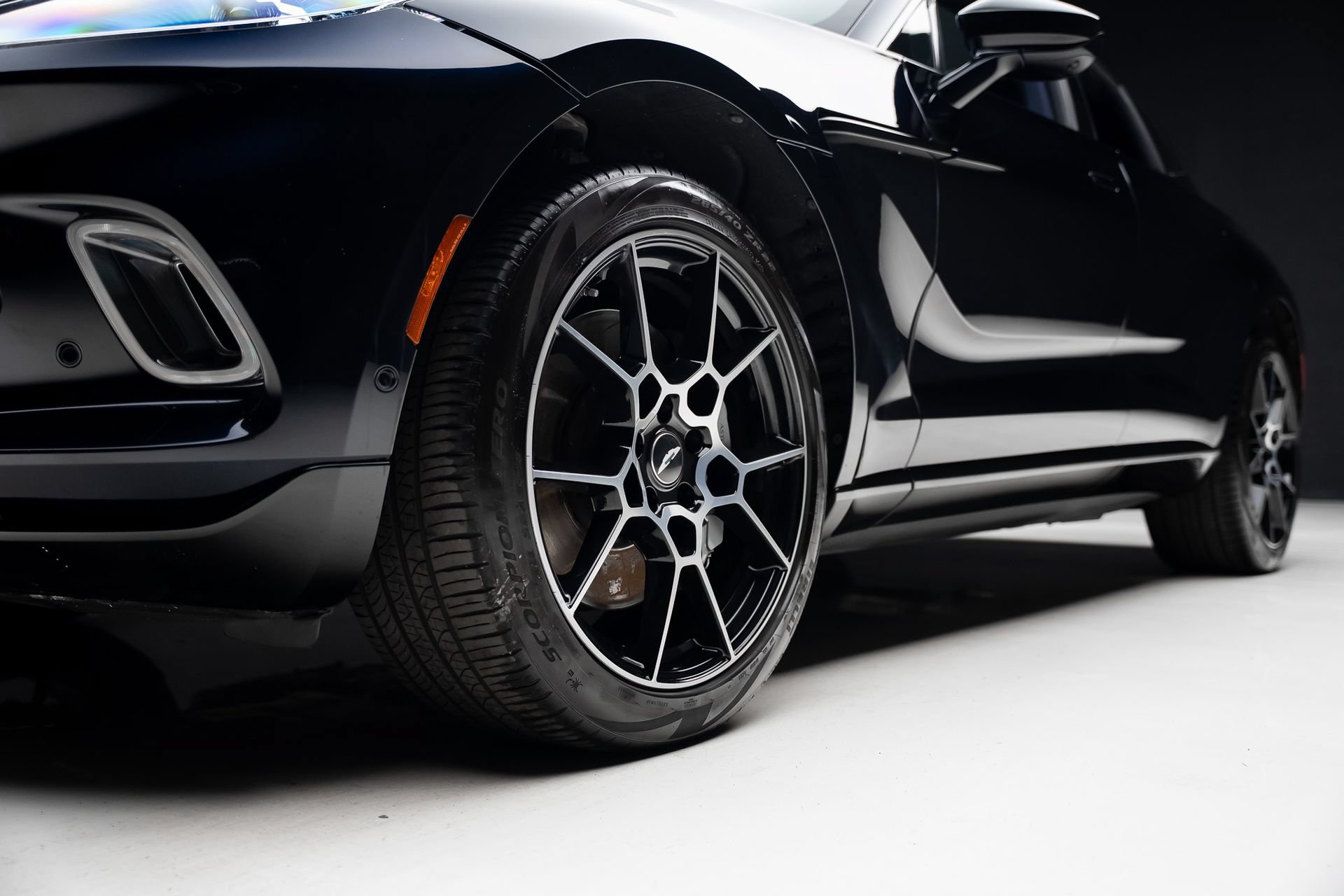 Used 2021 Aston Martin DBX AWD/4WD image 76