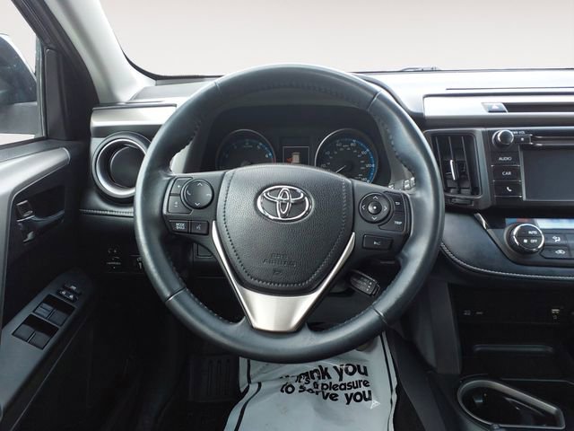 Used 2018 Toyota RAV4 XLE FWD image 12
