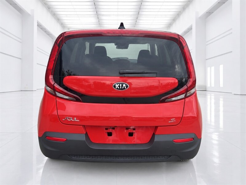 Used 2020 Kia Soul S FWD image 4