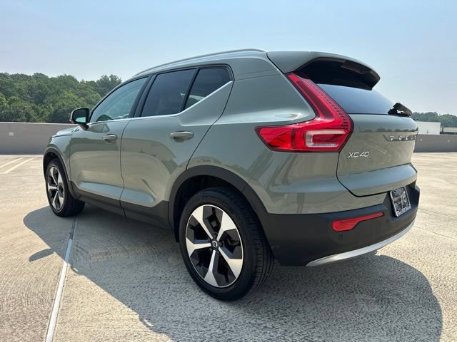 Certified 2025 Volvo XC40 B5 Plus AWD/4WD image 6