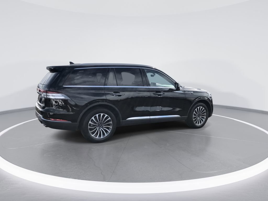 Used 2023 Lincoln Aviator Reserve w/ Elements Package Plus image 8