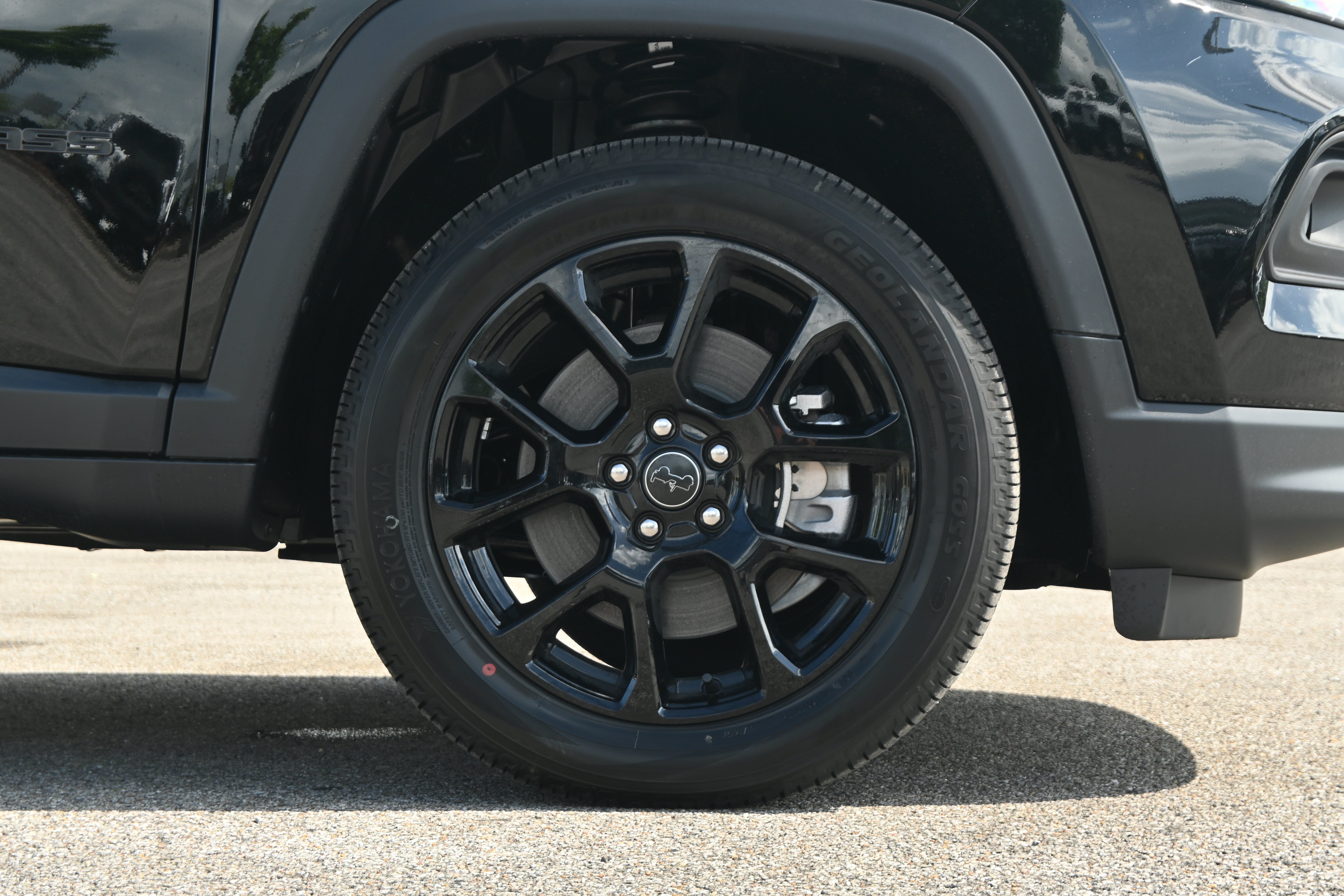 New 2026 Jeep Compass Latitude AWD/4WD image 13