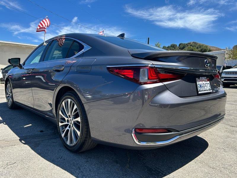 Used 2019 Lexus ES 300h w/ Premium Package FWD image 5