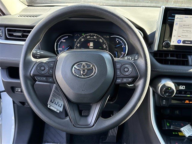 Used 2025 Toyota RAV4 XLE image 18