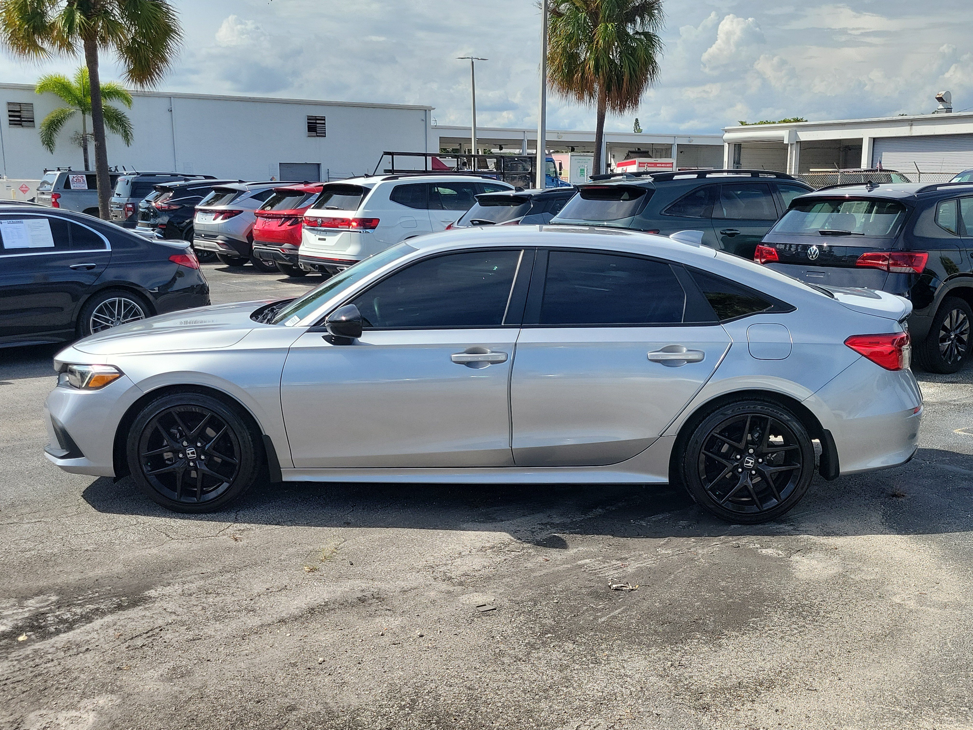 Used 2023 Honda Civic Sport image 6