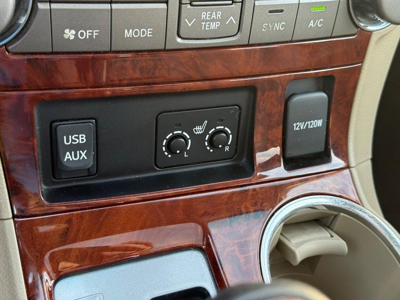 Used 2012 Toyota Highlander Limited w/ Tow Pkg AWD/4WD image 23