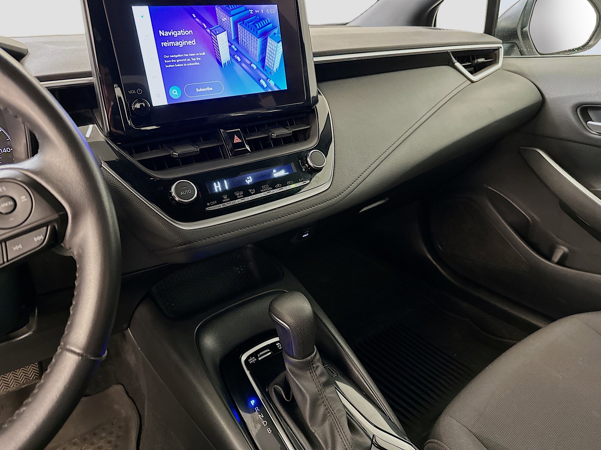 Used 2024 Toyota Corolla SE image 26