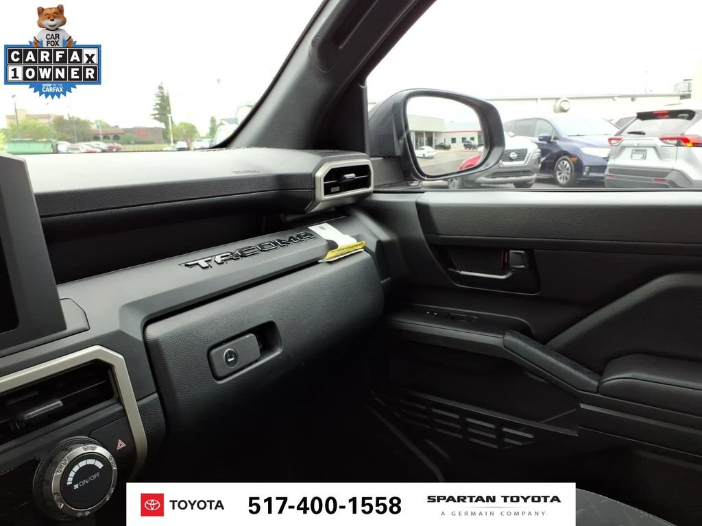 Used 2025 Toyota Tacoma SR AWD/4WD image 22